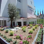 Village Hotel 4*