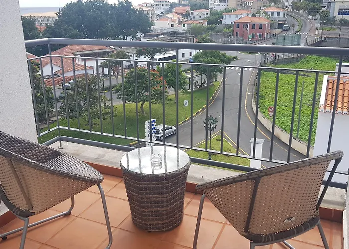 Santa Cruz Village Hotel