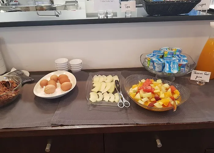 Santa Cruz Village Hotel