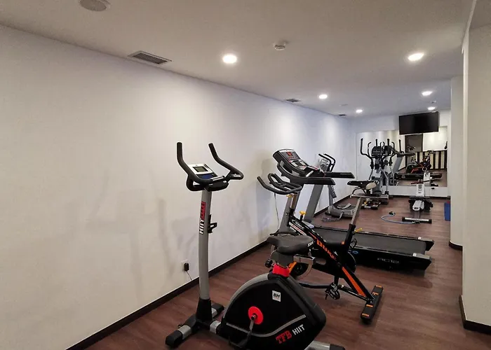 Hotel Santa Cruz Village Hotel 4*