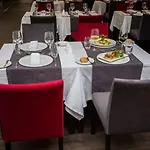 Village 4* סנטה קרוז