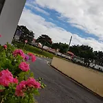 Village סנטה קרוז