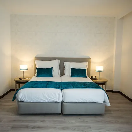 Village 산타 크루즈