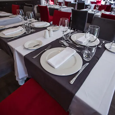 Santa Cruz Village Hotel 4*