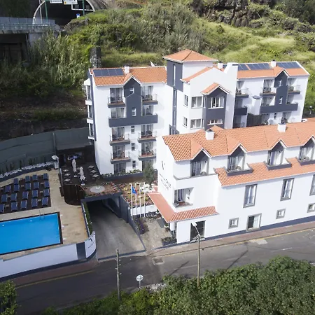 Hotell Village Santa Cruz (Madeira)