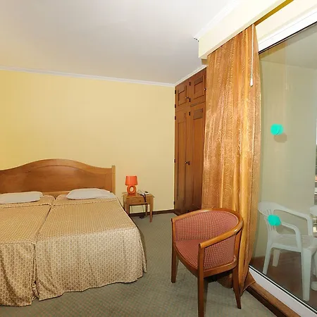 Santa Cruz Village Hotel 4*