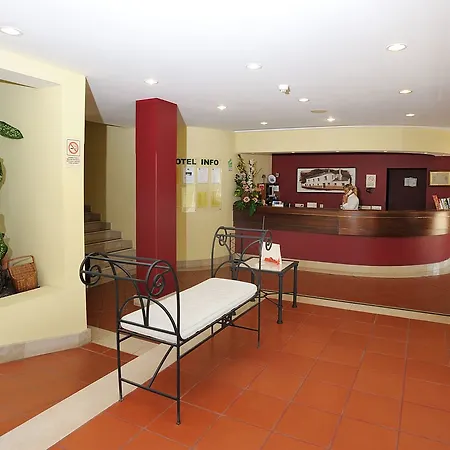 Santa Cruz Village Hotel