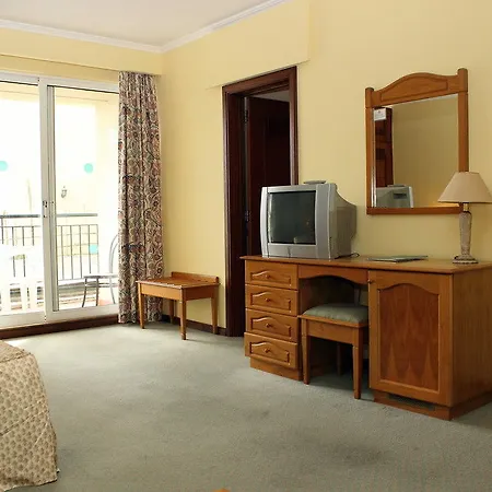 Santa Cruz Village Hotel 4*