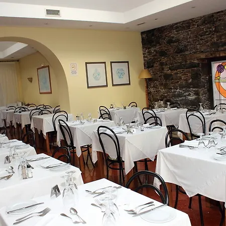 Village Otel Santa Cruz (Madeira)