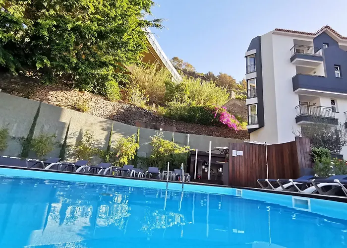 Village Hotell Santa Cruz (Madeira)